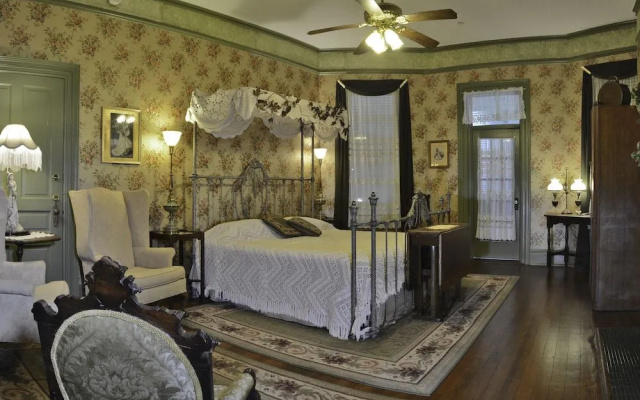 McFarlin House B&B