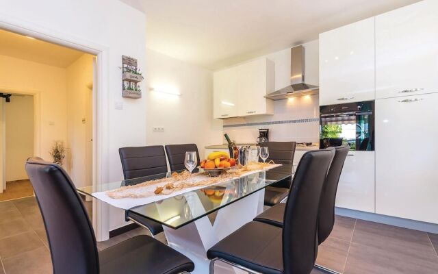 Awesome Home in Jadranovo With Wifi and 2 Bedrooms