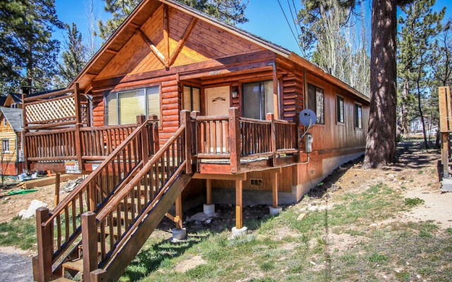 Bear Claw Bungalow #379