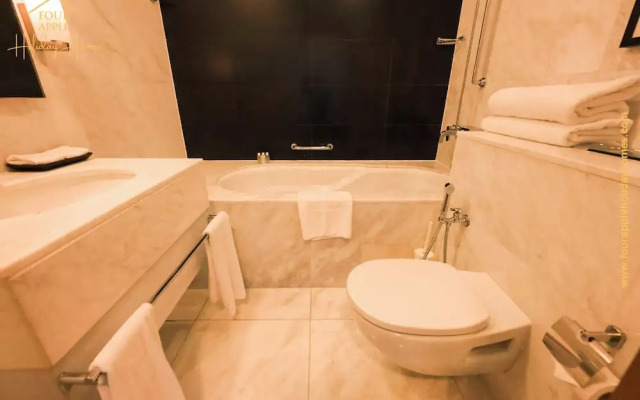 Studio with Thrilling Burj Khalifa View