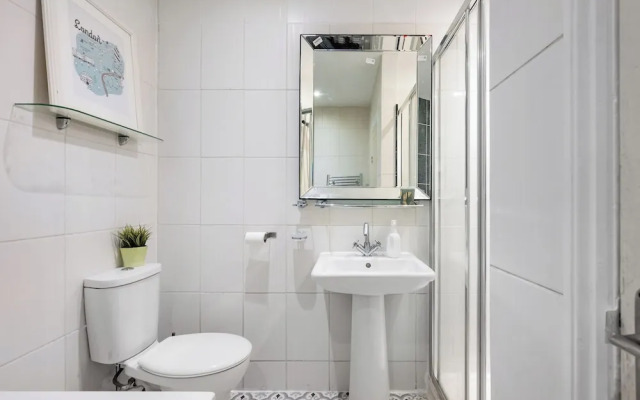 2 Bedroom flat in Putney by the river