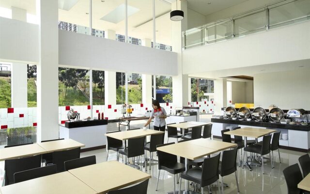 Amaris Hotel Bekasi Barat