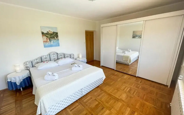 Apartment in Croatia Near Adriatic Coast