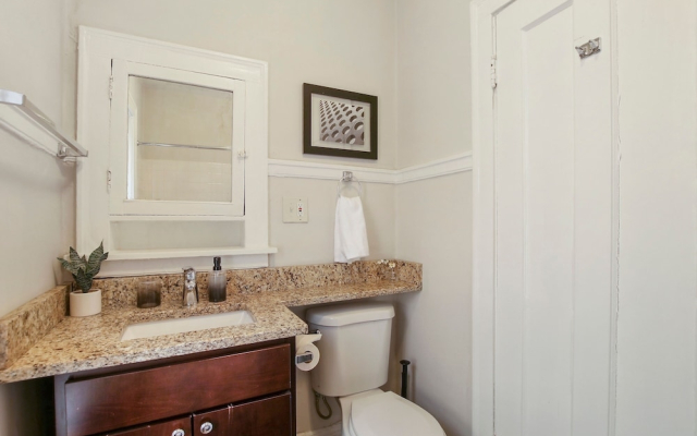 1BR Calm & Cozy Apt in Lincoln Square