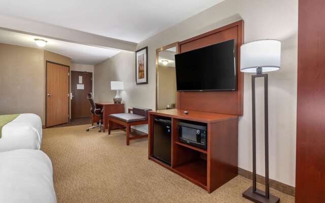 Comfort Suites Omaha East-Council Bluffs