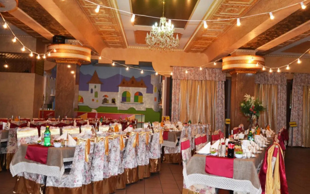 Golden Palace