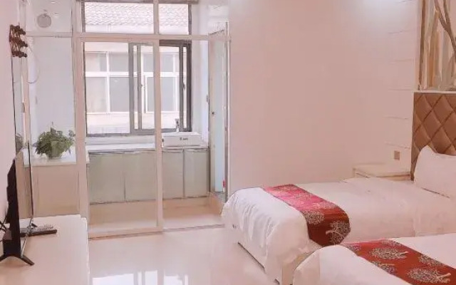 Wuhan Junqi Theme Hotel (Hubei Academy of Fine Arts)