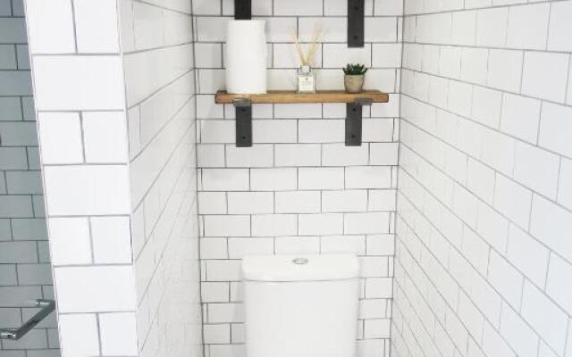 The Annexe - Private, Self-Contained with Parking (Adults Only)