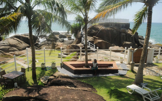 White Villa Resort Aungalla