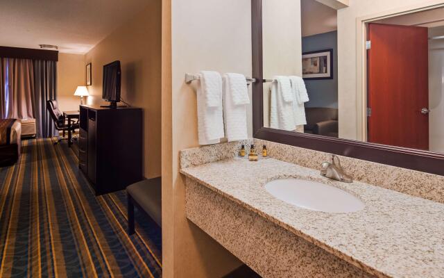 Best Western Plus Berkshire Hills Inn & Suites