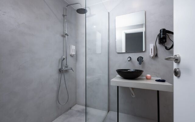 Enattica Monastiraki Living