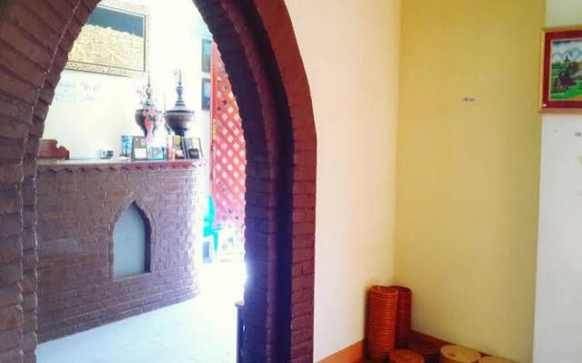 May Kha Lar Guest House