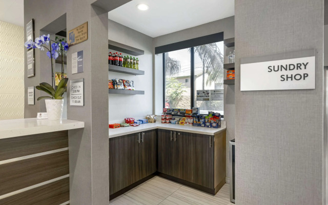 Best Western Plus Gardena Inn & Suites