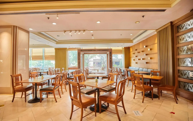 The Royal City Hotel