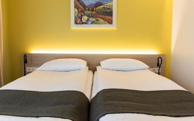 South Coast Hotel - Image 5