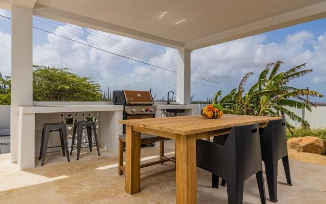 NEW Modern 2BR 2BA w Privatepool in Quiet Area