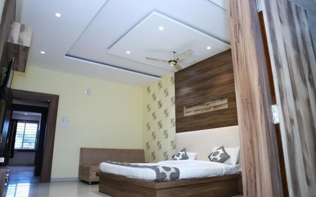 Hotel Tirupati Palace