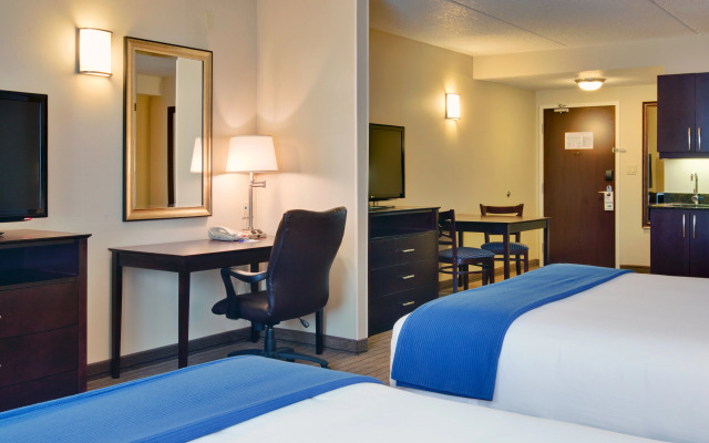Comfort Inn & Suites