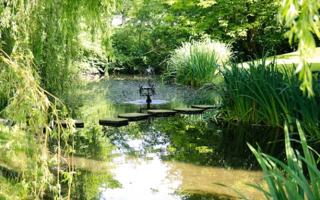 Sturmer Hall - Guest House