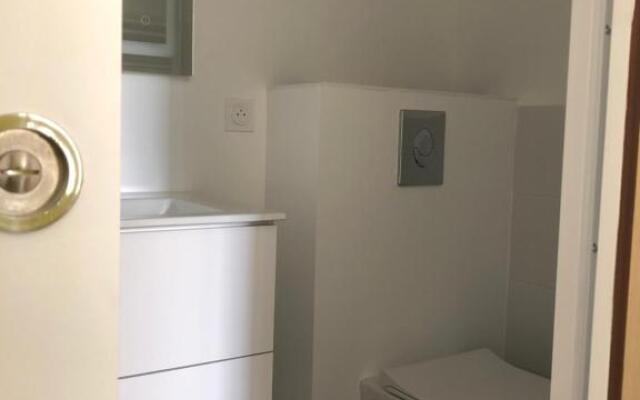 Chambre indépendante au Manoir de la Célinais côté jardin