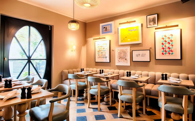 Mondrian Suites Berlin Checkpoint Charlie