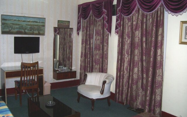 Blue Chip Guest House Kolkata
