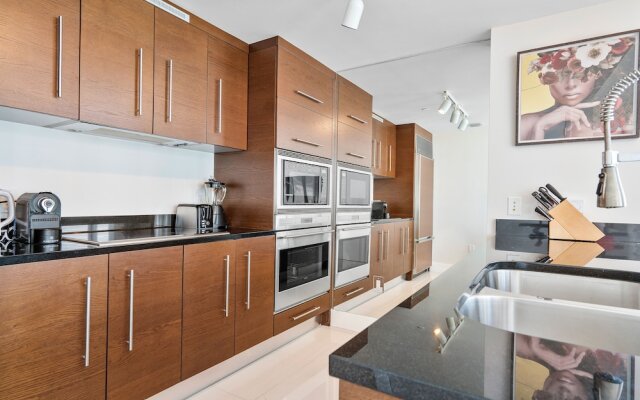 Cesar Suites at Icon Brickell Miami