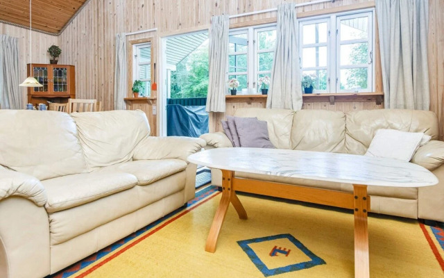 6 Person Holiday Home in Glesborg-by Traum
