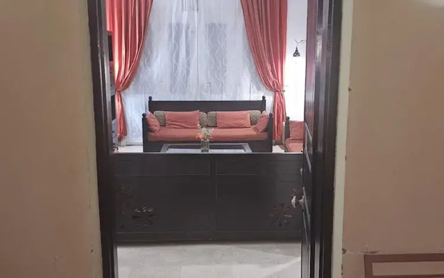 Villa - Sleeps 6 - Heated Pool - Garden - Parking
