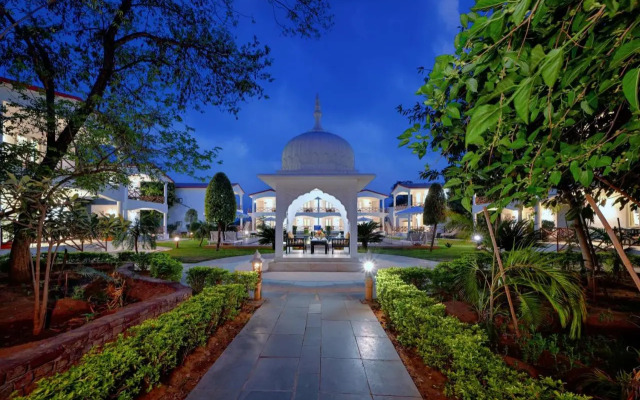 Tiger Den Resort