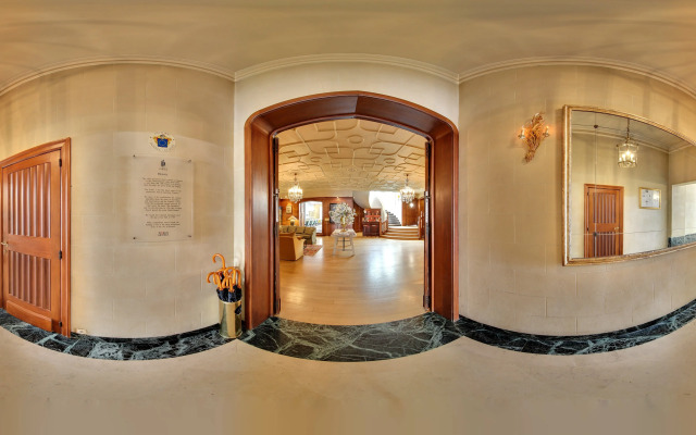 Hotel Damier