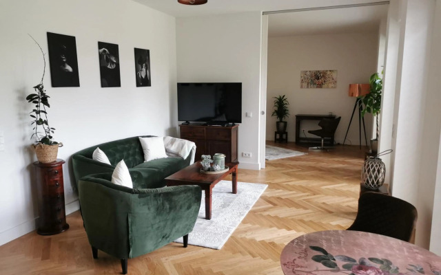 exklusives Studioapartment - in traumhafter Lage direkt am Halensee