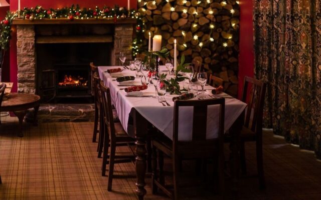 The Oakhill Inn