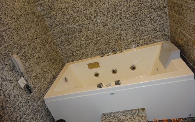 Hotel Clarks Avadh