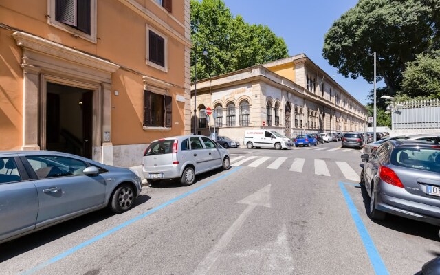 Luxury apartment in the center of Rome