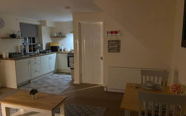 Beautiful 1 Bed Apartment in the Heart of Ludlow
