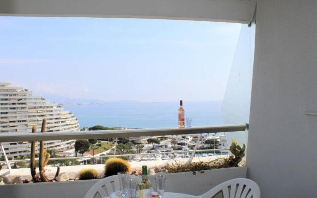 Appartement Villeneuve-Loubet, 1 pièce, 2 personnes - FR-1-252A-8