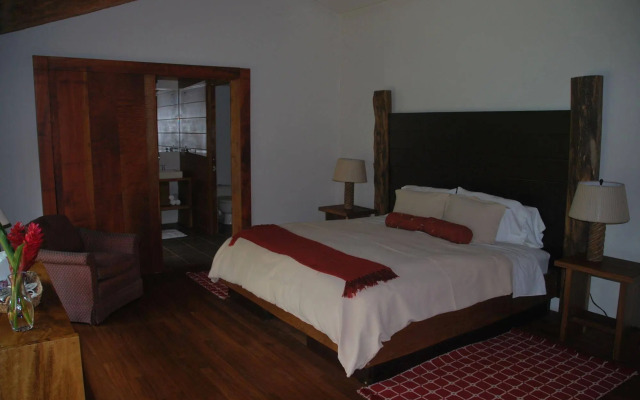 Poas Volcano Lodge