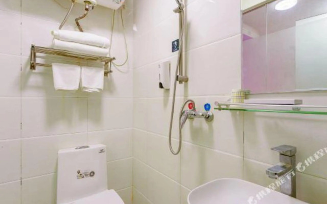 100 Inn Hotel (Gucheng Subway Station)