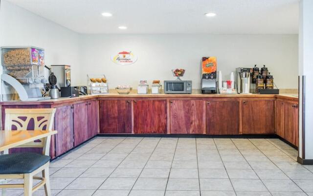 Super 8 Motel - Joppa