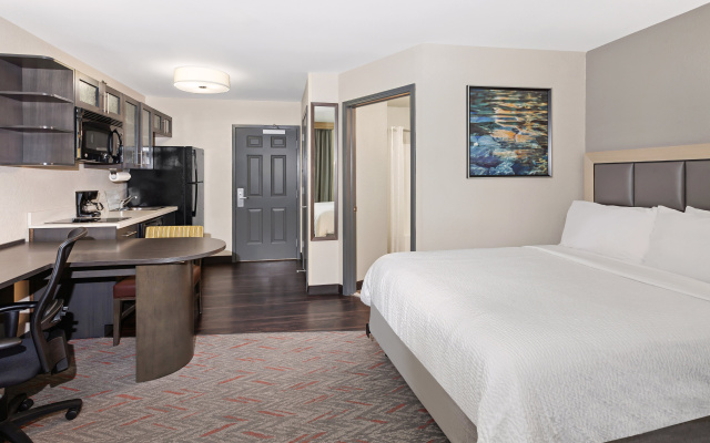 Candlewood Suites Appleton by IHG