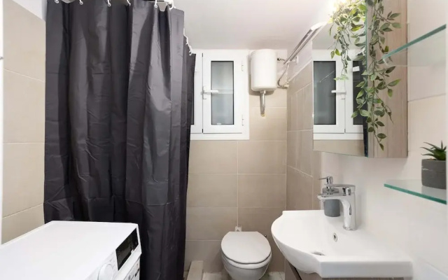 Central Athens Fully-equipped Getaway in Victoria