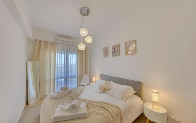 T2 renovated with ocean view Vilamoura
