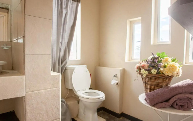 Bedrock Executive Top Floor En-Suite Studio