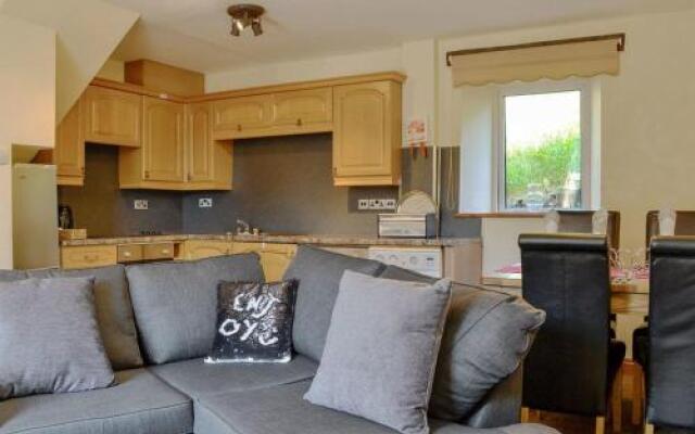 Brackendale Cottage