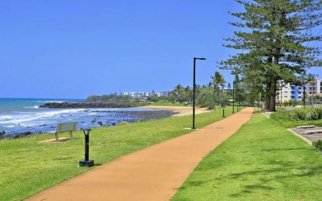Ground Floor Luxury Oceanfront Apartment