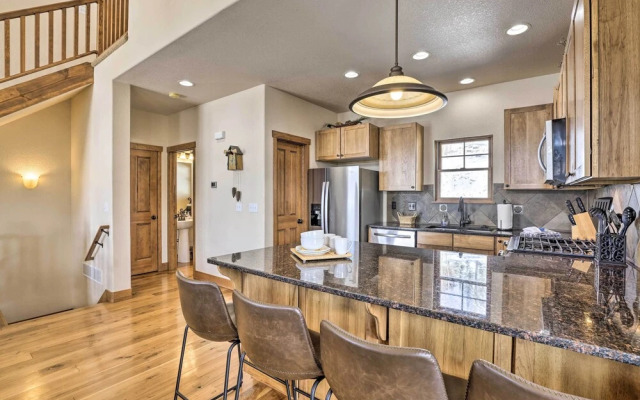 Fraser Cabin w/ Hot Tub & Mountain Views!
