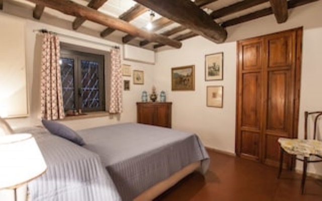 Rental in Rome Arco Ciambella Loft