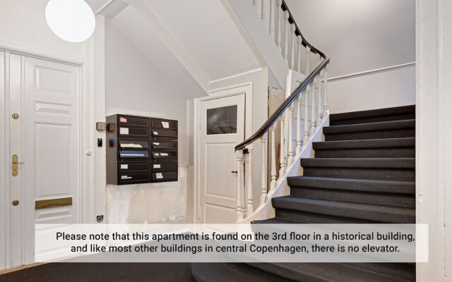 Sanders Square - Spacious 6-bdr Apt Near Nyhavn