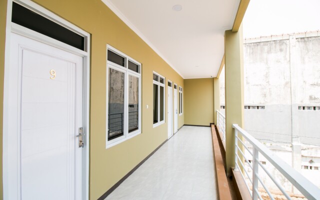 OYO 1078 Fakhira Residence